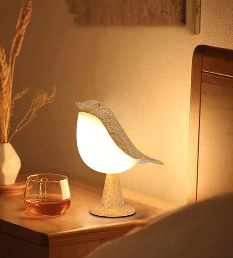 Eine Lampe, die Natur, Licht und Ruhe in Ihr Zuhause bringt