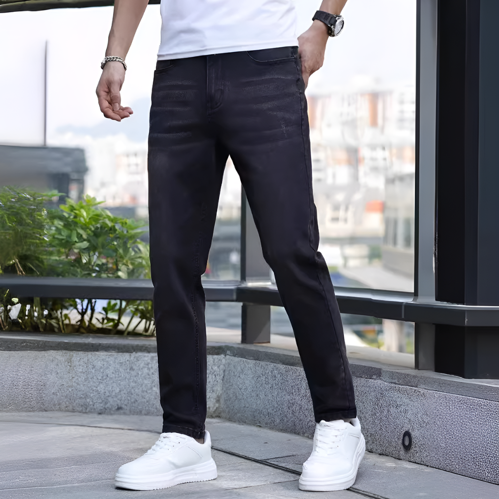 Einfarbige lässige Herrenjeans