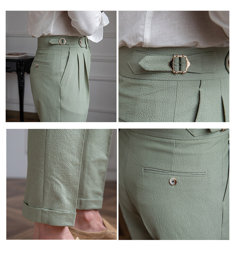 Elegante, karottenförmig geschnittene Herren-Bundfaltenhose mit hohem Bund