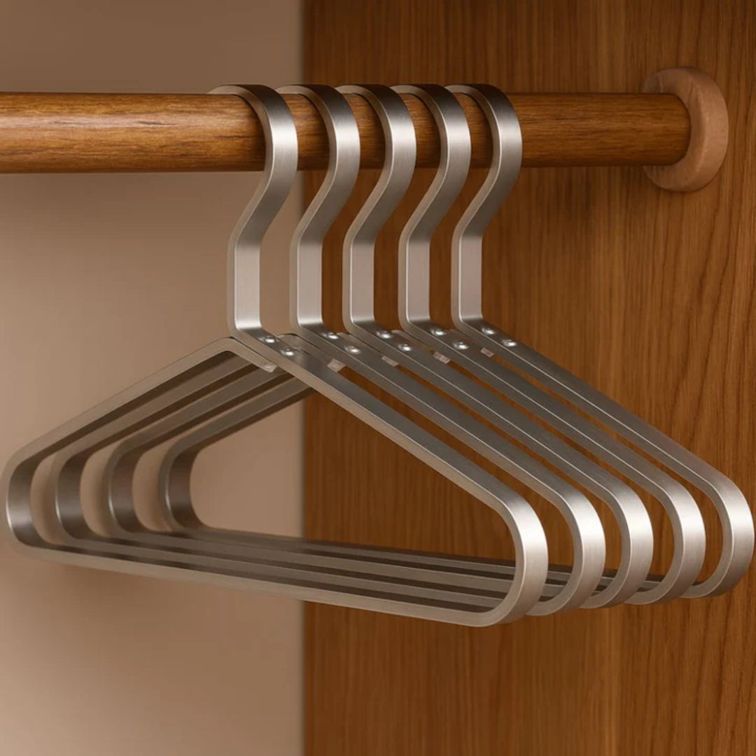 Elegante Slimline-Kleiderbügel aus Aluminium (4er-Pack)