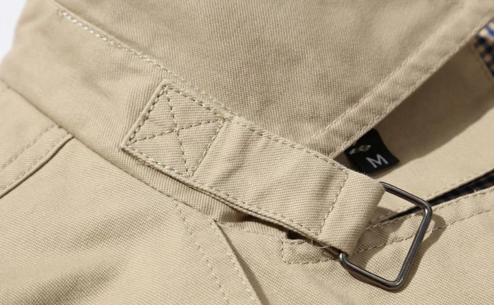 Eleganter Herren-Trenchcoat mit strukturierter Passform