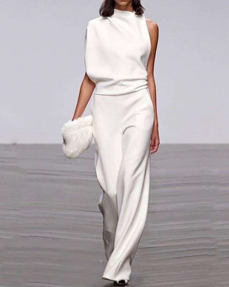 Eleganter Jumpsuit mit hohem Kragen