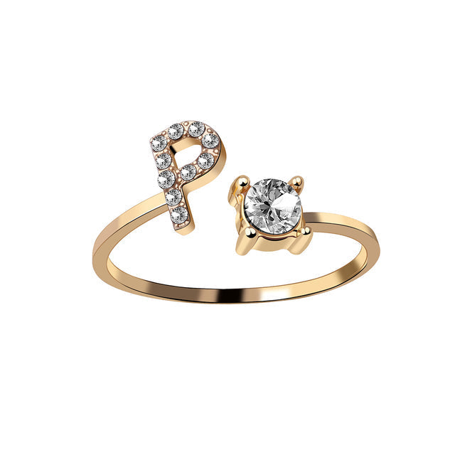 Eleganter Ring mit Initialen, um Erinnerungen lebendig zu halten