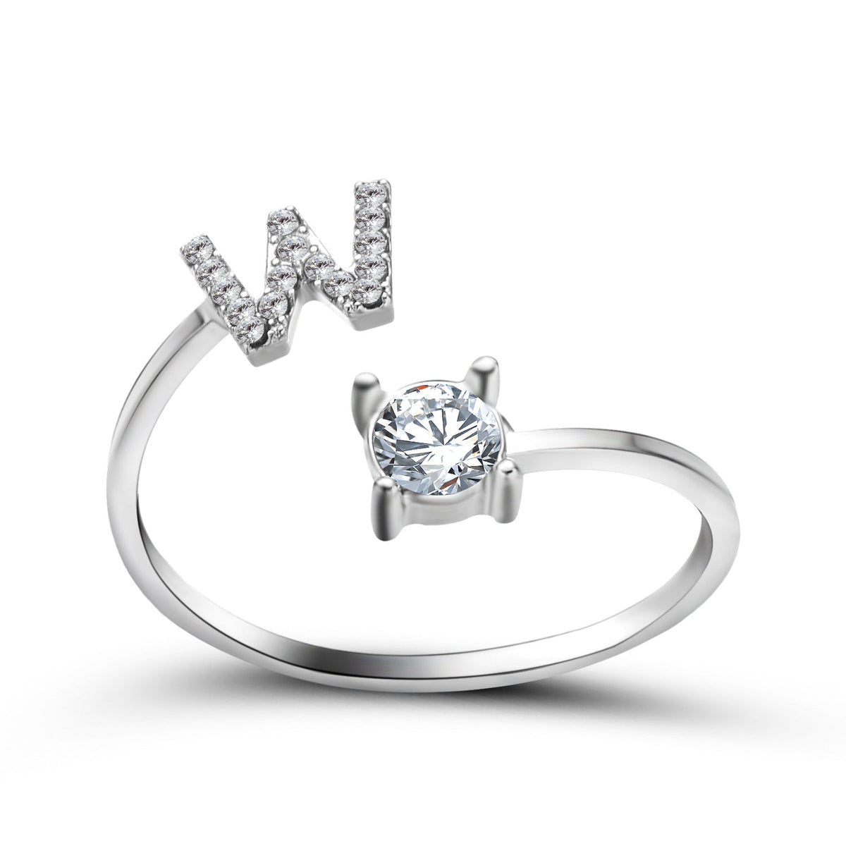 Eleganter Ring mit Initialen, um Erinnerungen lebendig zu halten