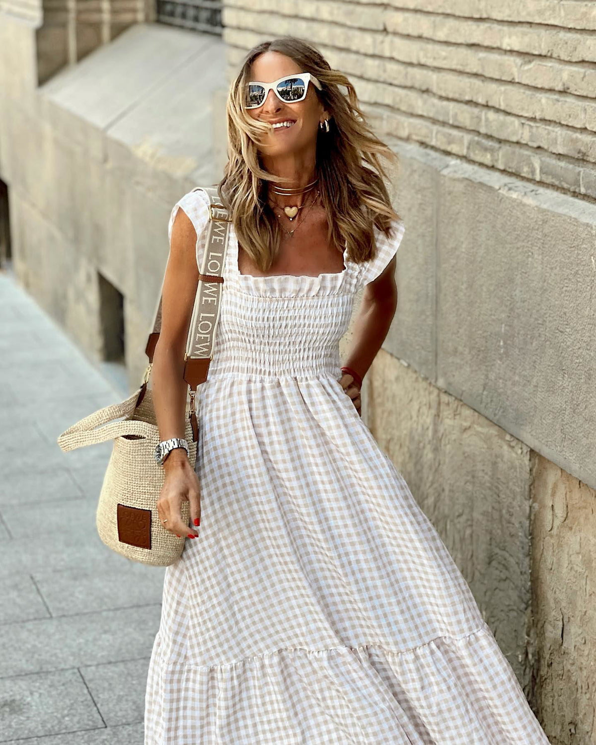 Elegantes Gesmoktes Maxikleid mit Ärmeln