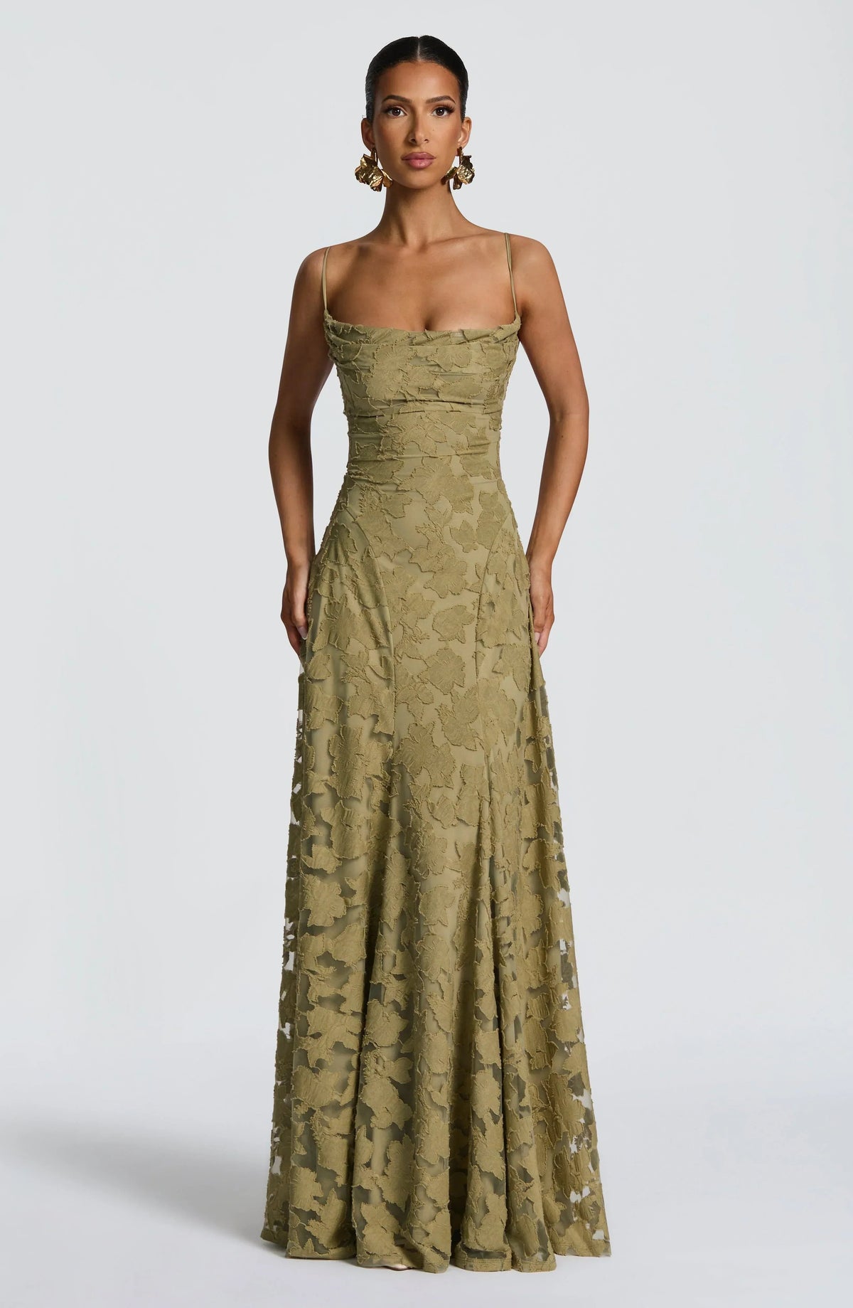 Elegantes rückenfreies Spitze-Maxikleid