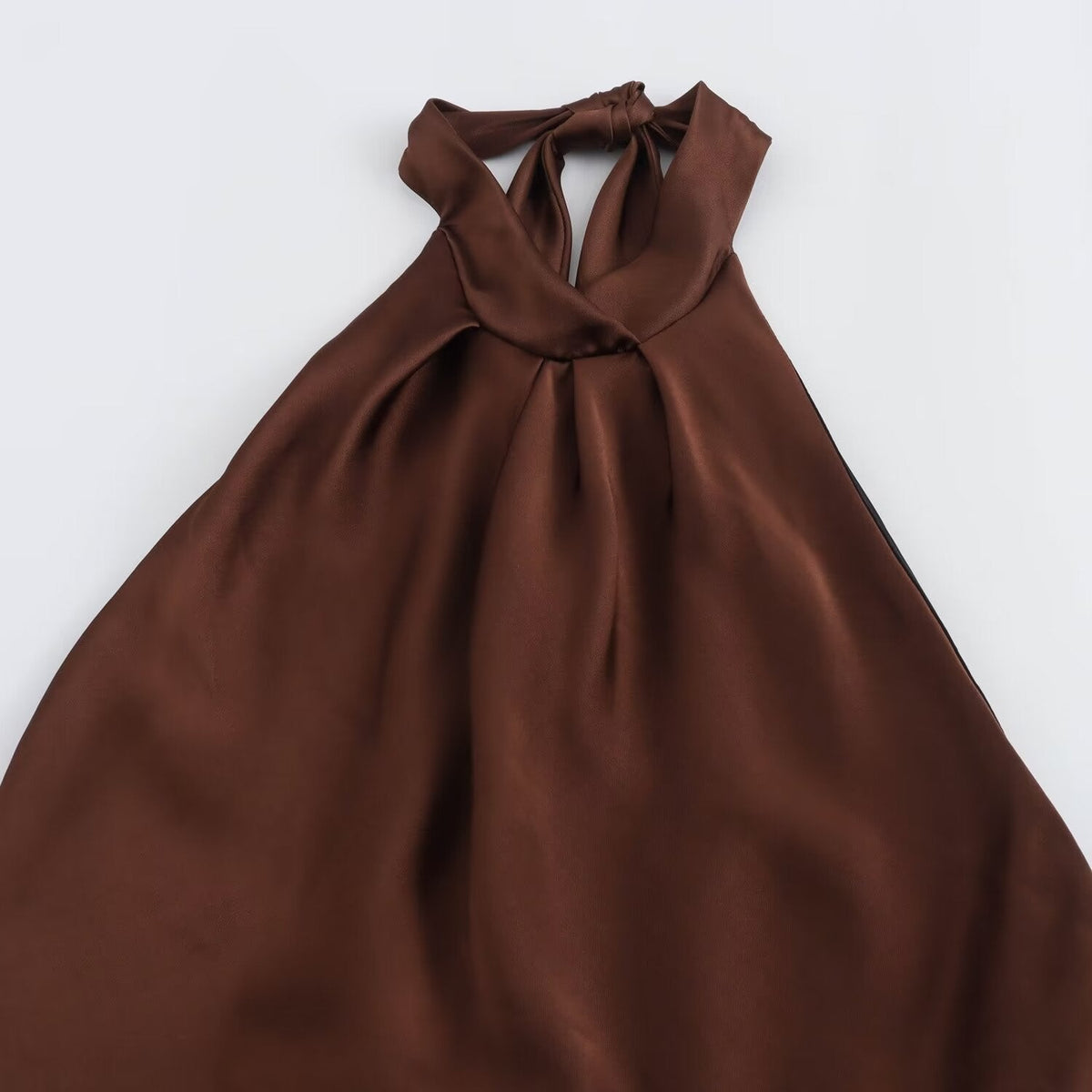 Elegantes Samt-Midikleid „Velvet Dusk“ für die Abendgarderobe