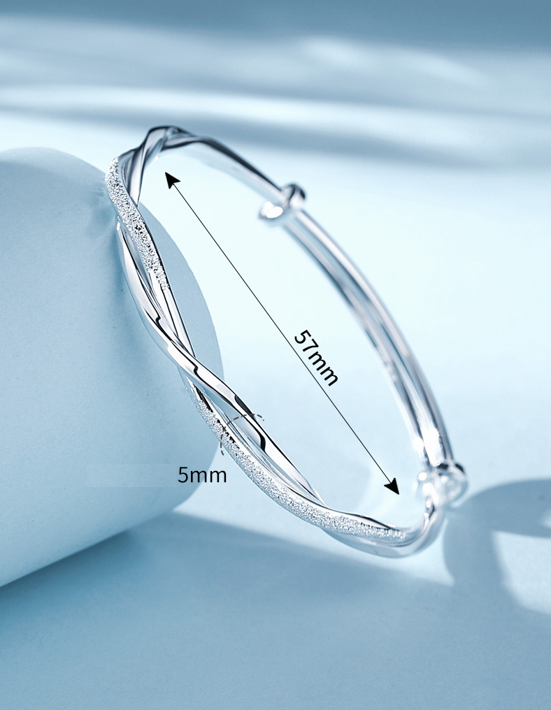 Elegantes und zeitloses geflochtenes Silberarmband für Damen
