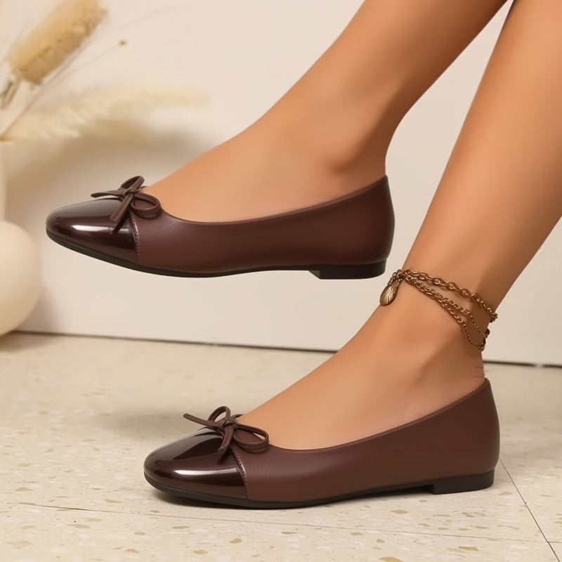 Flache Damen-Slipper mit karreeförmiger Schuhspitze