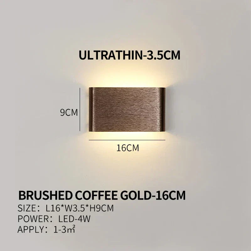 Flache LED-Wandleuchte aus Aluminium mit Acrylschirm