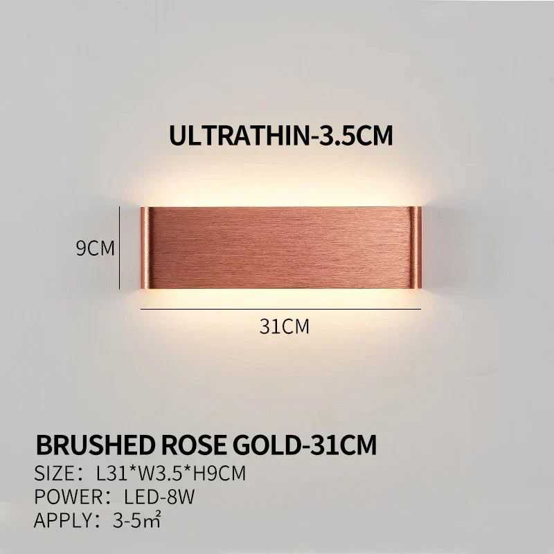 Flache LED-Wandleuchte aus Aluminium mit Acrylschirm