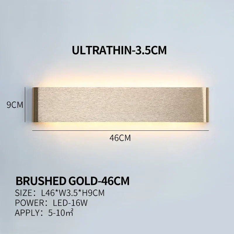 Flache LED-Wandleuchte aus Aluminium mit Acrylschirm