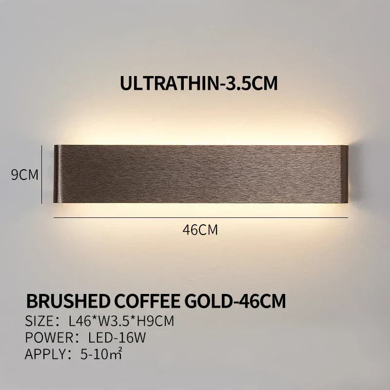 Flache LED-Wandleuchte aus Aluminium mit Acrylschirm