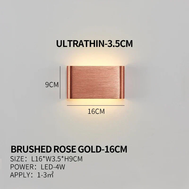 Flache LED-Wandleuchte aus Aluminium mit Acrylschirm