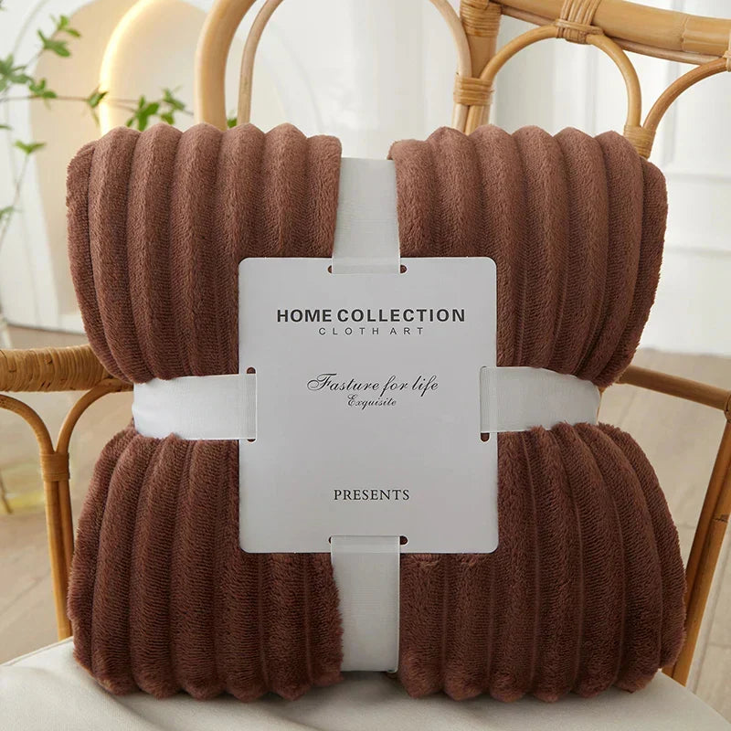Flanell-Fleece-Decke mit breiten Streifen