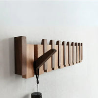 Garderobe im Klavier-Design aus hochwertigem Holz