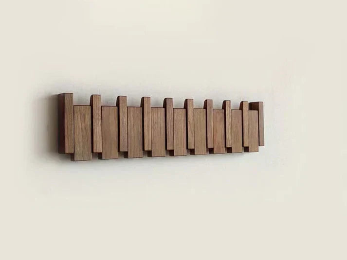 Garderobe im Klavier-Design aus hochwertigem Holz