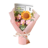 Gehäkelter Blumenstrauß mit Sonnenblumen und Gänseblümchen für Jubiläen und Feiern