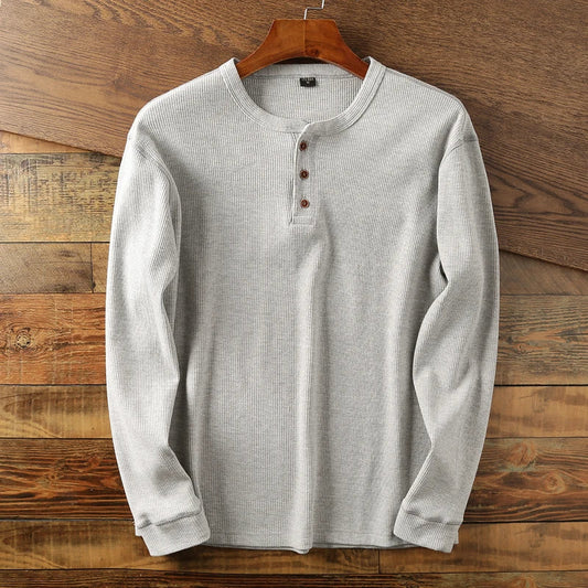 Geripptes Herren-Langarmshirt mit Henley-Ausschnitt