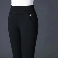 Gestreifte High-Waist-Anzughose für Damen