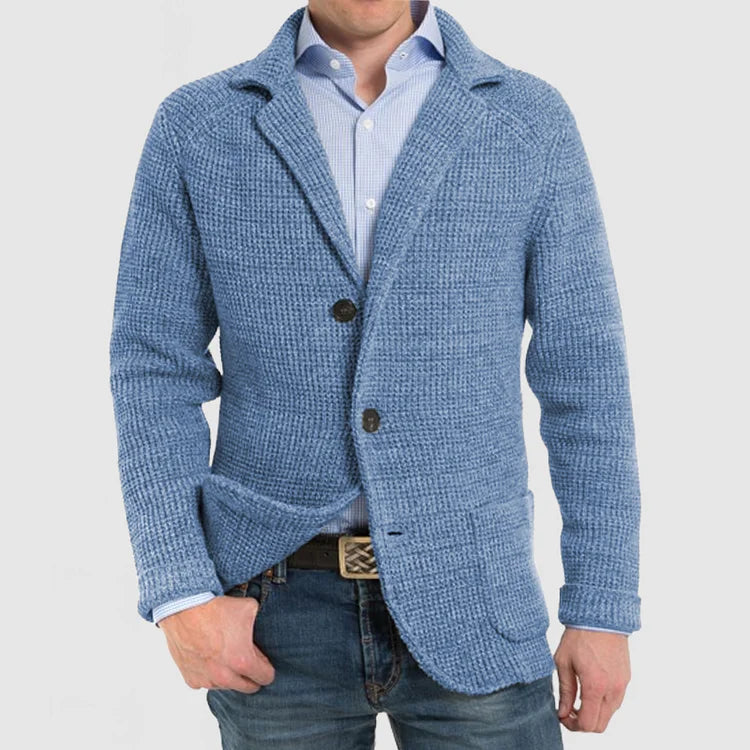 Gestrickter Herrenblazer mit zwei Knöpfen