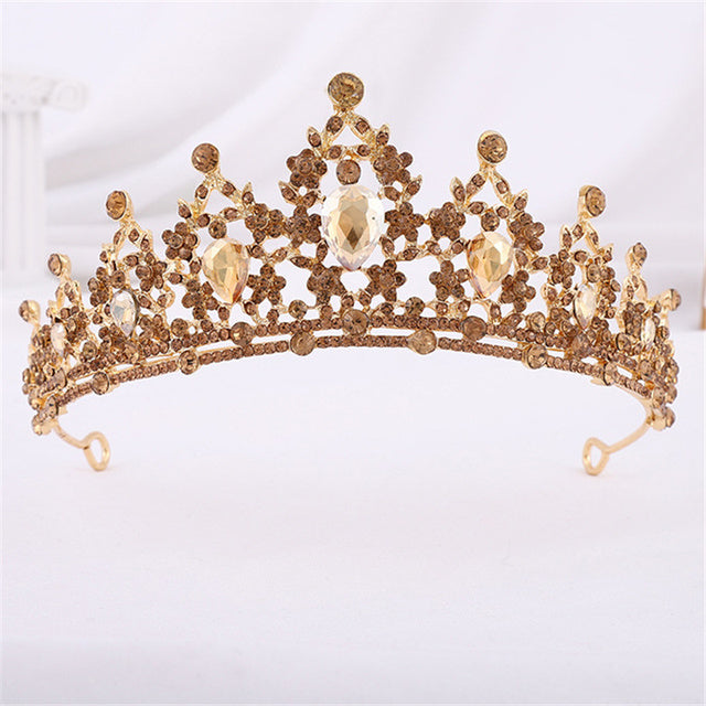 Goldene Kristallkrone