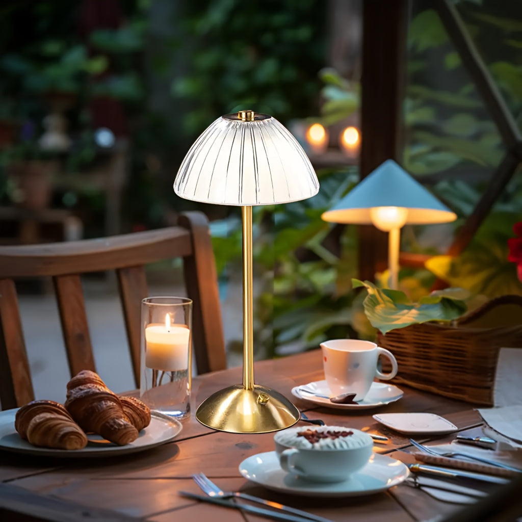 Goldene Tischleuchte mit Touch-Funktion | USB-aufladbar
