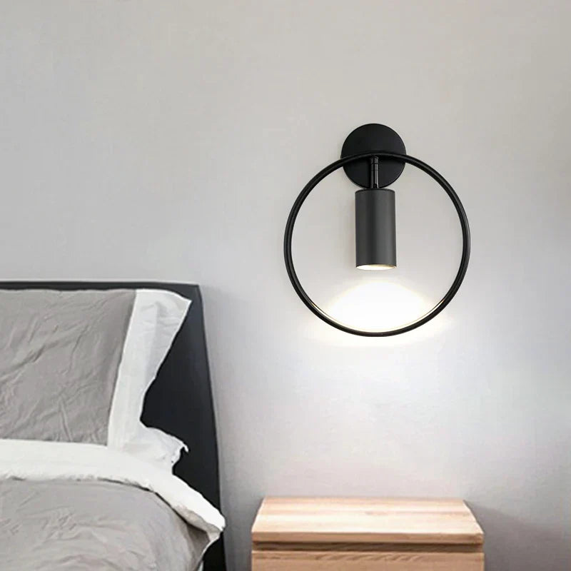 Halo Wandleuchte | Nordisches minimalistisches Design in Gold