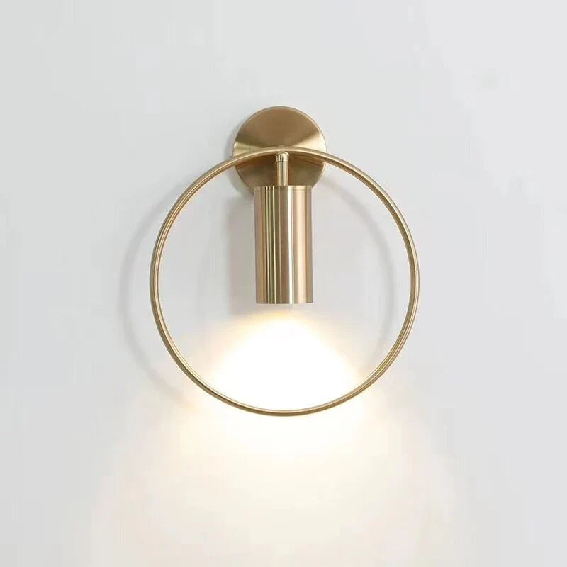 Halo Wandleuchte | Nordisches minimalistisches Design in Gold