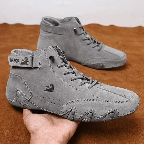 Handgefertigte italienische Wildlederstiefel mit Klettverschluss