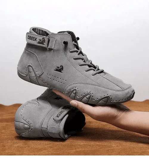 Handgefertigte italienische Wildlederstiefel mit Klettverschluss