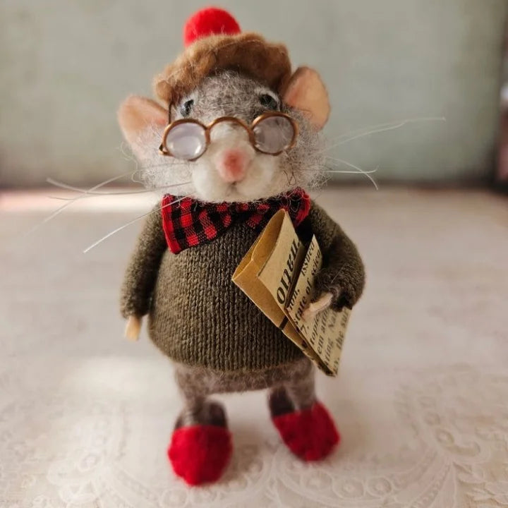 Handgefertigte, nadelgefilzte Maus