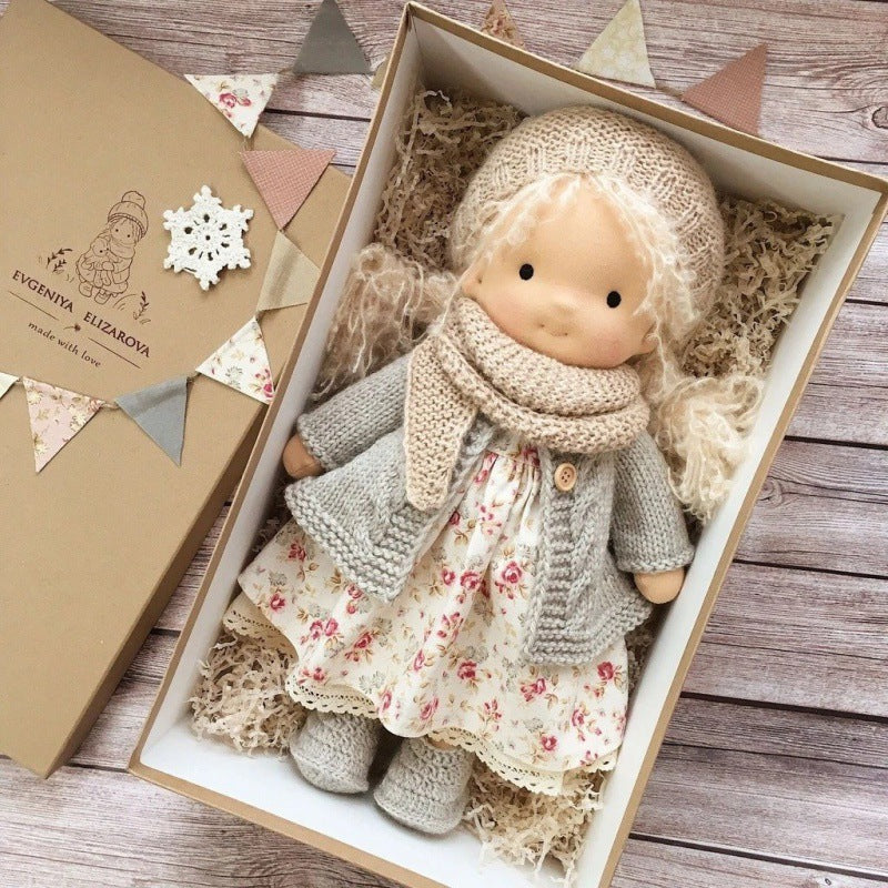 Handgefertigte Waldorf-Stoffpuppe aus weichem Stoff – Kreatives Spielzeug für Kinder