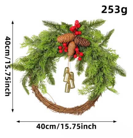 Handgefertigter Winterkranz im Boho-Stil mit Glocken, Tannenzapfen und Beeren für den Innen- und Außenbereich