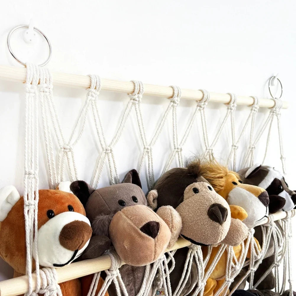 Hängende Spielzeughängematte als Organizer für Kinder