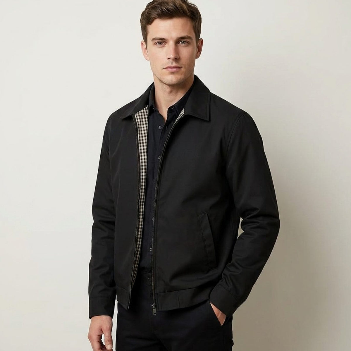Herren-Harrington-Bomberjacke mit Karofutter und Hemdkragen
