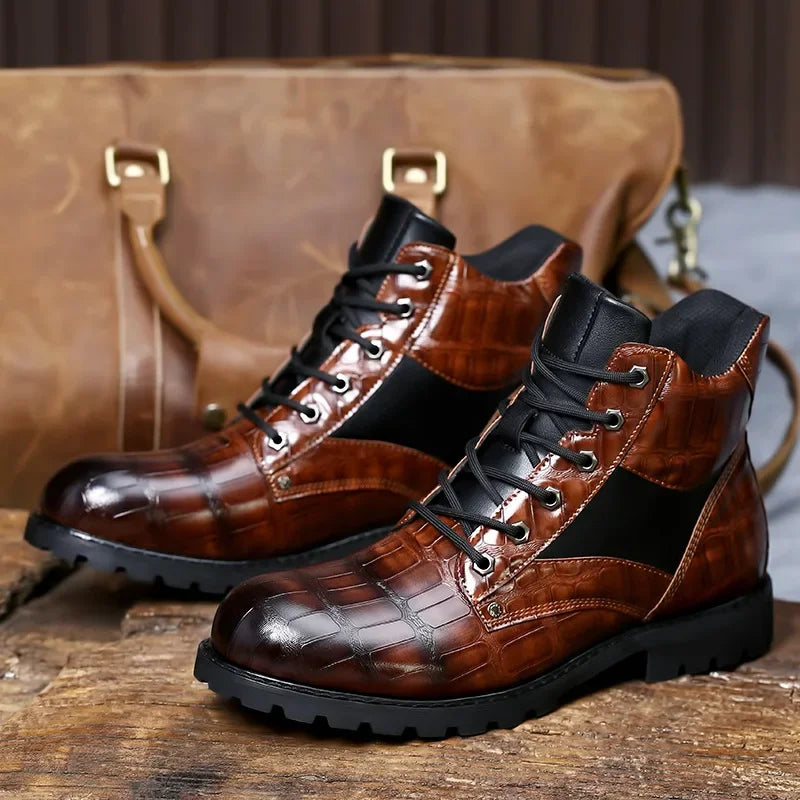 Herren-Schnürstiefel mit Alligatorprägung