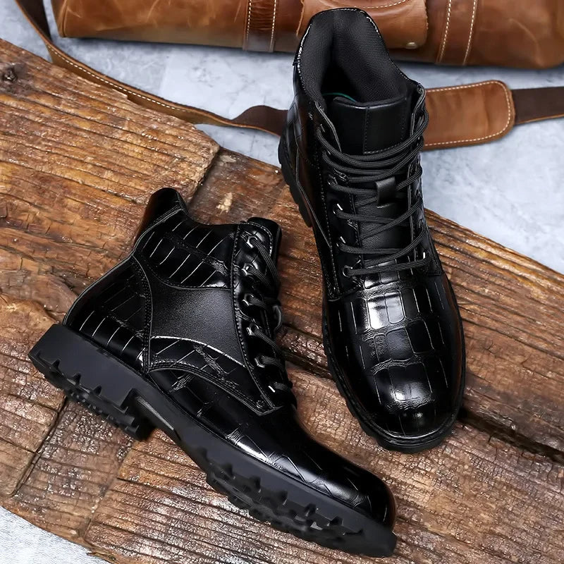 Herren-Schnürstiefel mit Alligatorprägung