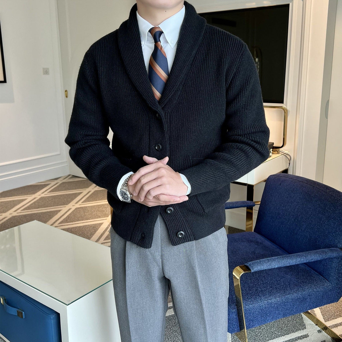 Herren-Strickjacke mit Schalkragen