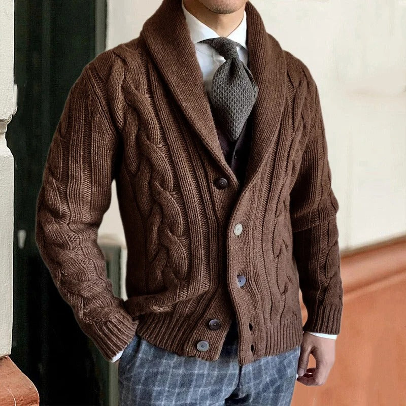 Herren-Strickpullover mit Schalkragen und Zopfmuster