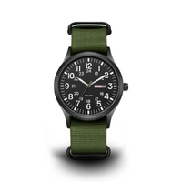 Herrenuhr im Militär-Stil mit Nylonarmband