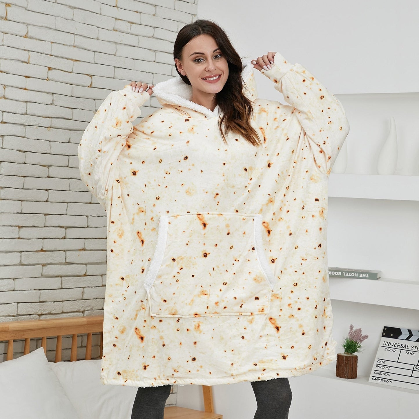 Hoodie-Decke | Wundervolle Kombination aus weichem Hoodie und gemütlicher Decke in einem