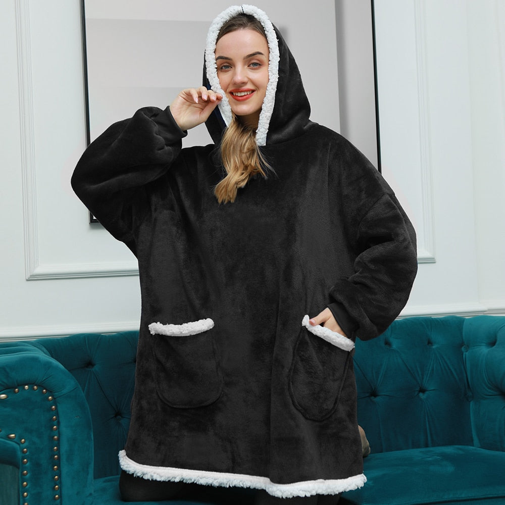 Hoodie-Decke | Wundervolle Kombination aus weichem Hoodie und gemütlicher Decke in einem
