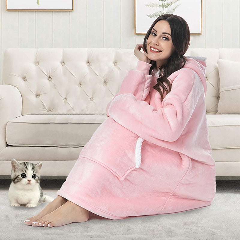 Hoodie-Decke | Wundervolle Kombination aus weichem Hoodie und gemütlicher Decke in einem
