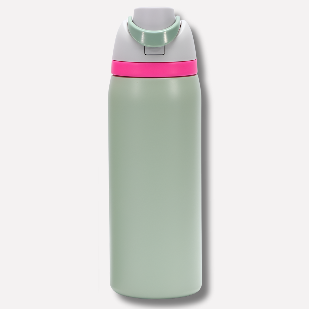 Isolierte Wasserflasche mit integriertem Strohhalm