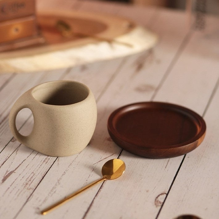Japanisch inspiriertes Kaffeetassen-Set aus Keramik inklusive Bambusuntertasse und Löffel