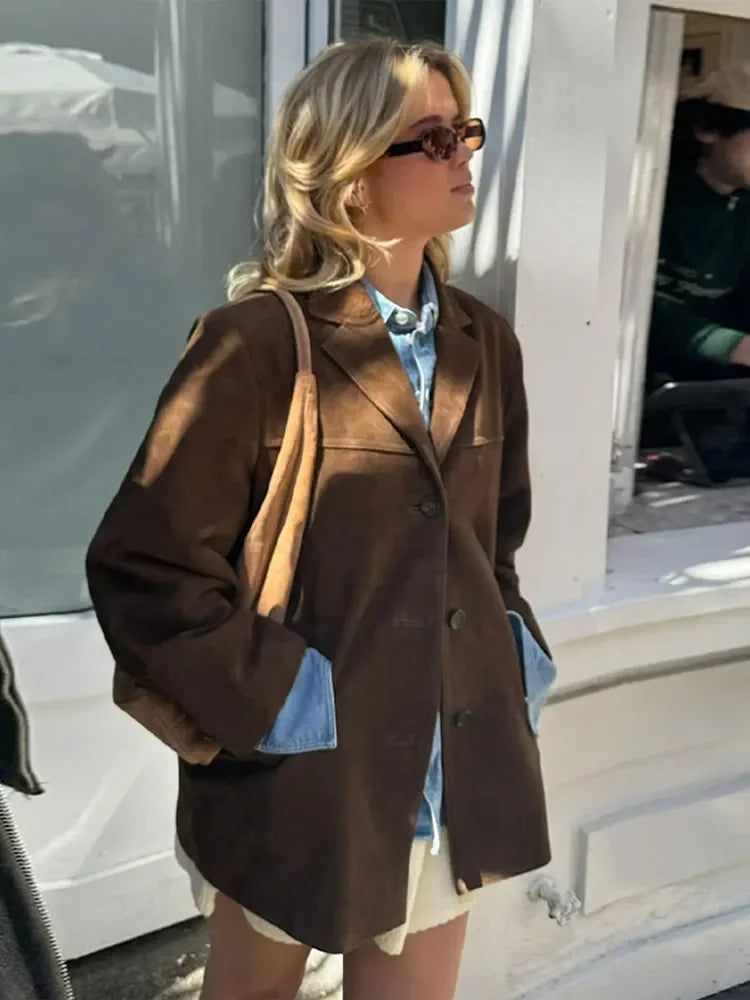 Klassische Damen-Jacke mit Knöpfen, Kragen und Langarm