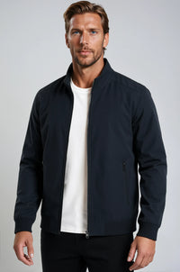 Klassische dunkelblaue Herren-Bomberjacke mit Reißverschluss – Leichte Übergangsjacke aus strapazierfähigem Polyester mit Taschen und Rippbündchen