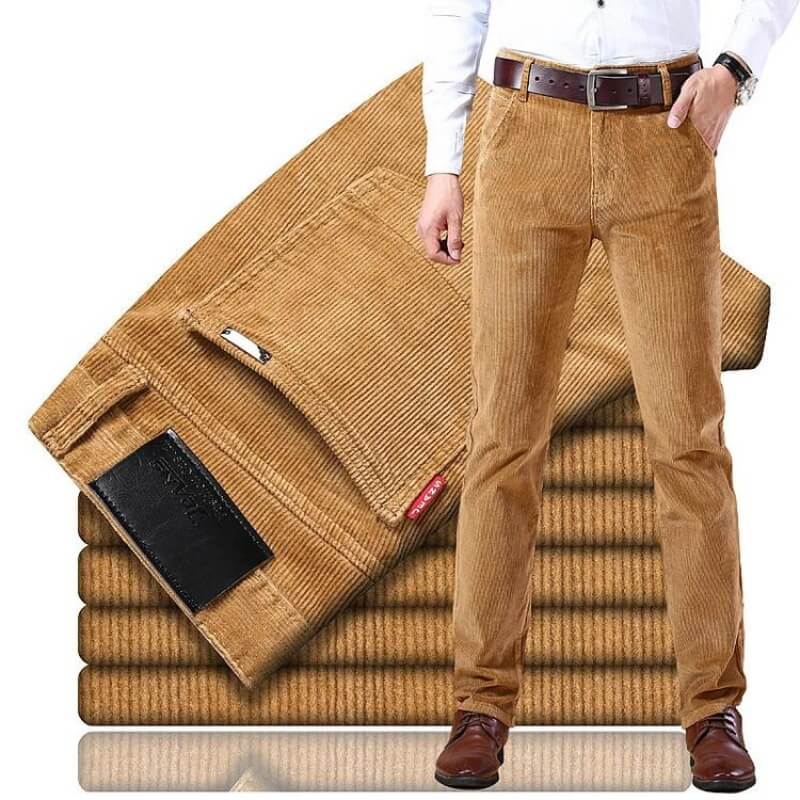 Klassische Herren-Cordhose