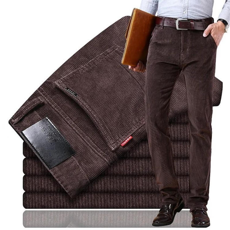 Klassische Herren-Cordhose
